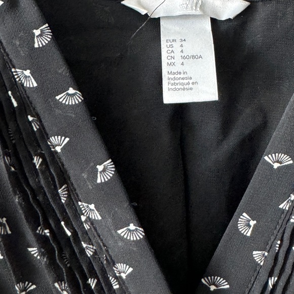 H&M black dress - Picture 2 of 3